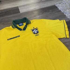 Vintage Umbro Brazil home World Cup soccer jersey 90s XL